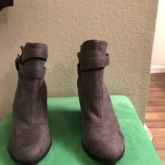 Bootie - Picture 3 of 4